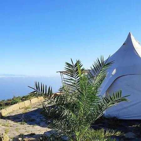 Unique Stargazing Escape With Ocean View Feriehus